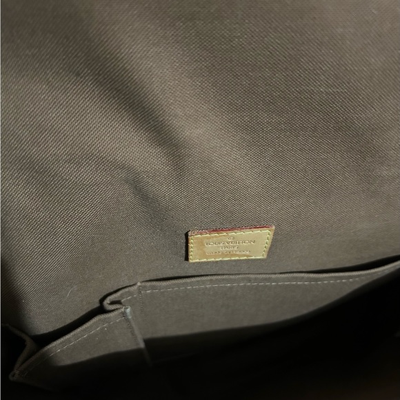 Authentic Louis Vuitton Bosphore pm messenger - Picture 9 of 11